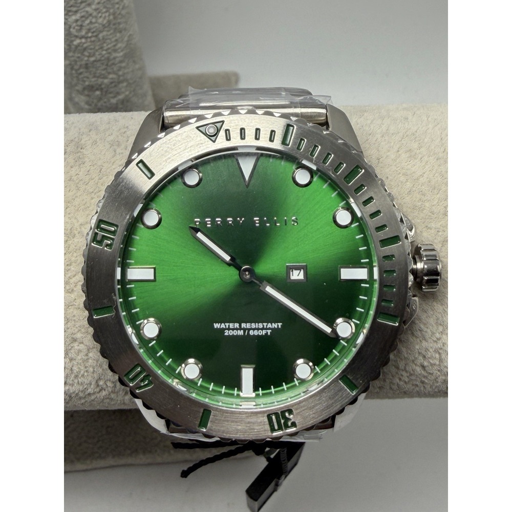 Perry Ellis Mens Divers Watch 02003-02 New Battery Green Dial 45MM 7.5" Stainles